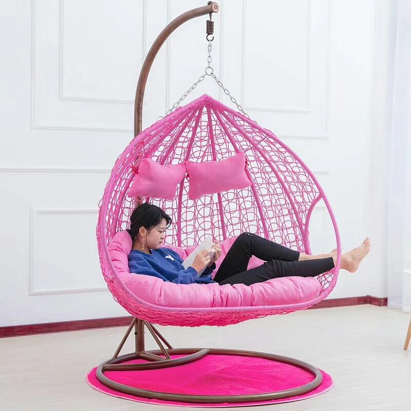 Outdoor Furniture Rattan - 籐製のハンギングチェア、パティオ用、卵型、バリ風、屋外用家具